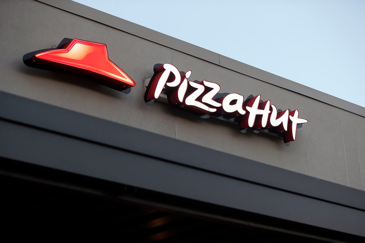 Popular pizza chain to be sold to private equity firm for $2.7 billion
