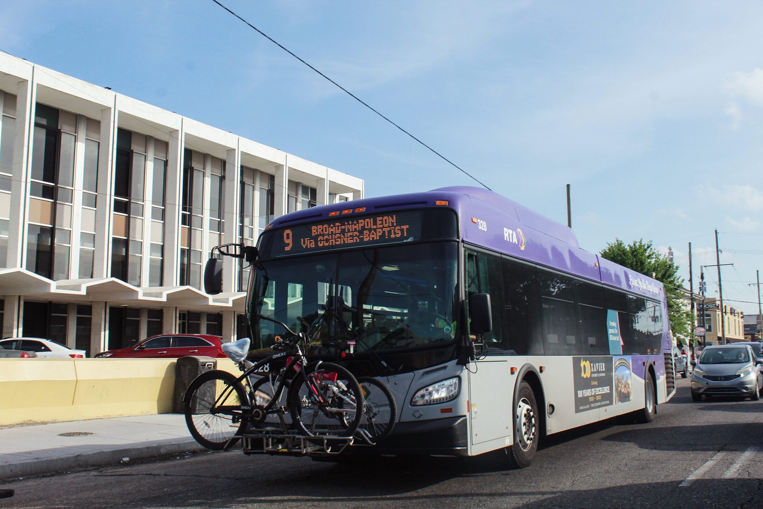 Residents criticize quality of public transit during Mardi Gras