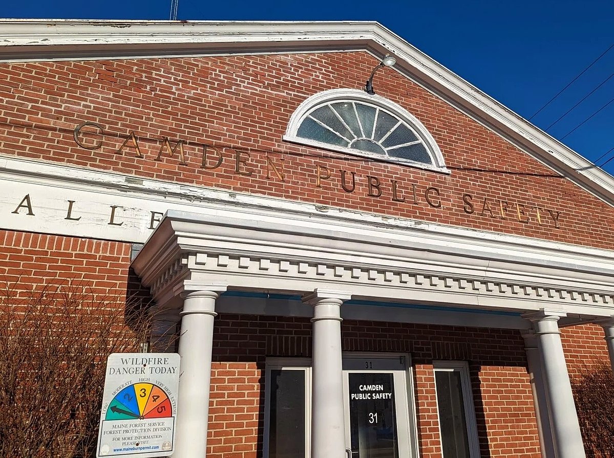 Camden Select Board meeting grows heated over police budget