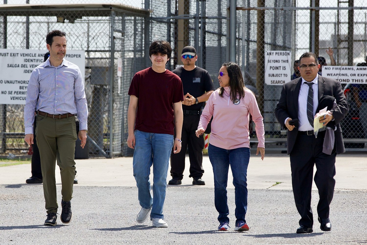 Teen mariachis and family from McAllen released from ICE custody