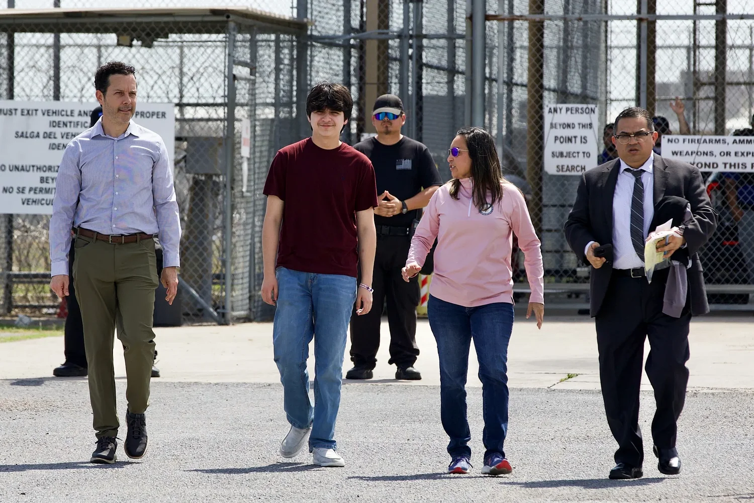 Teen mariachis and family from McAllen released from ICE custody