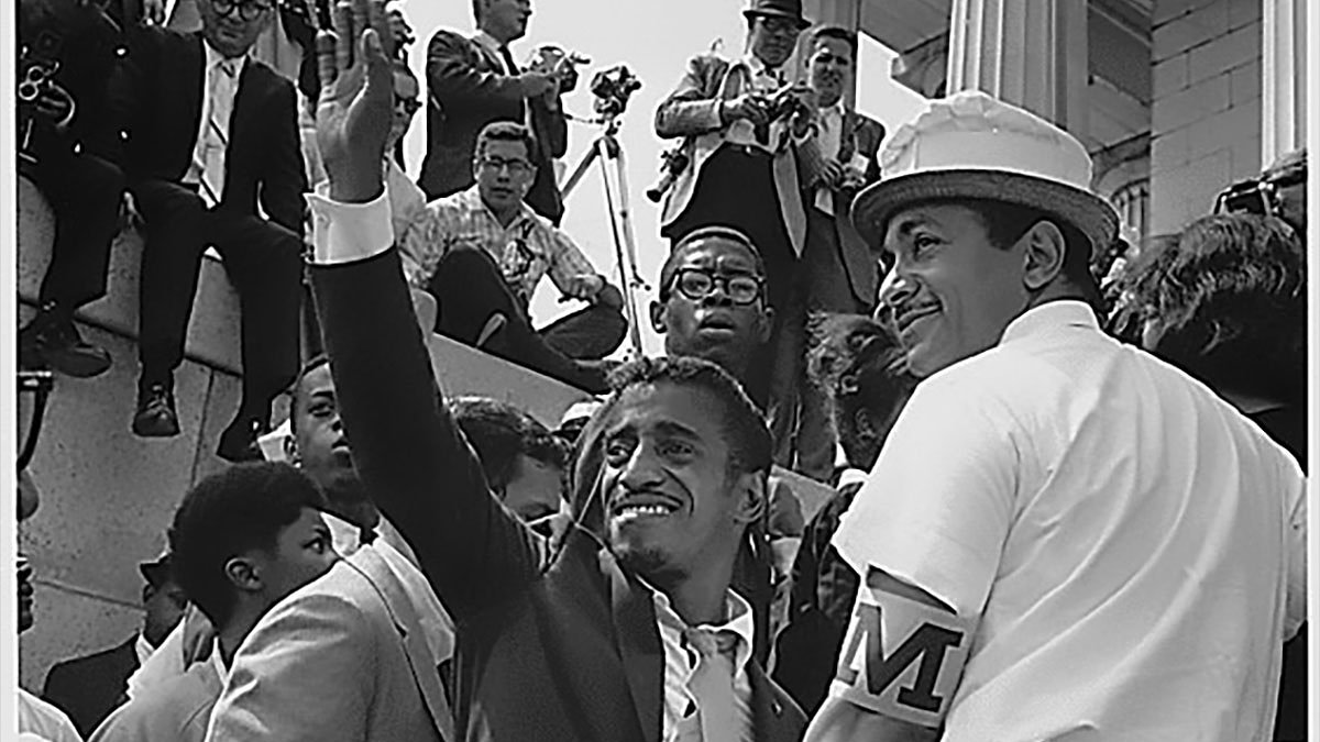 1925: Sammy Davis Jr. is born in New York
