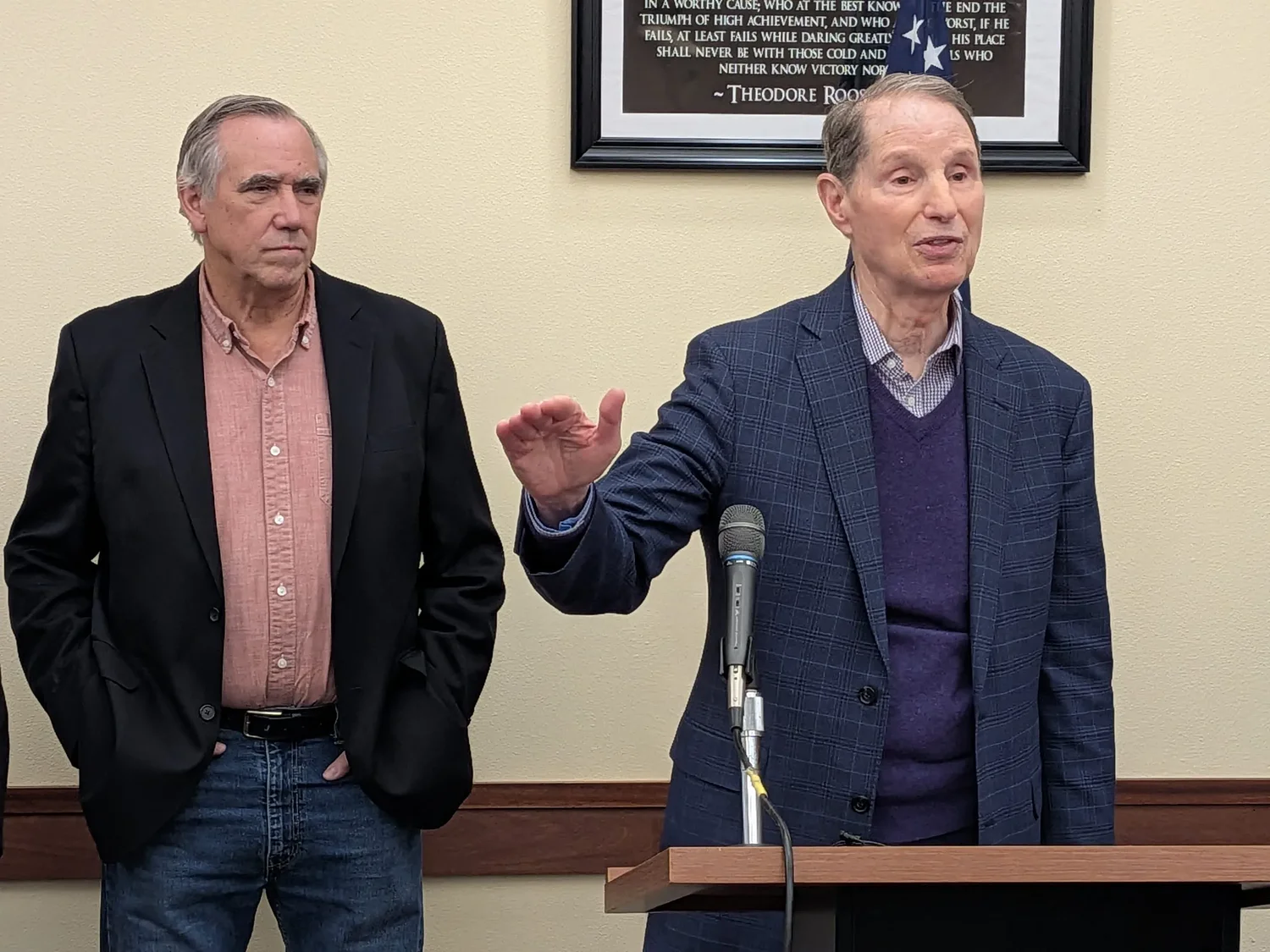 Merkley, Wyden to hold town halls in Lane County