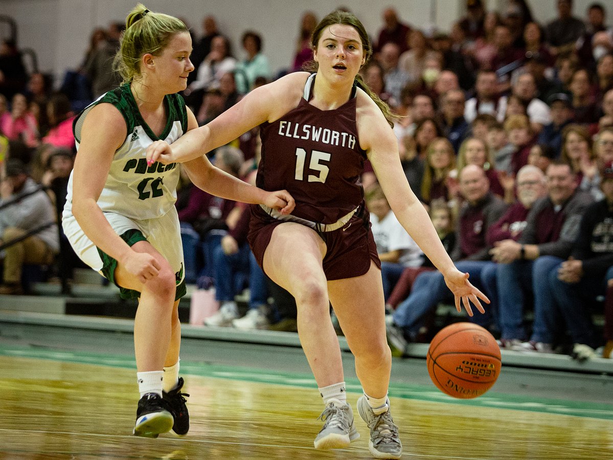 Maine basketball team will wear pink jerseys after donating thousands to fight cancer