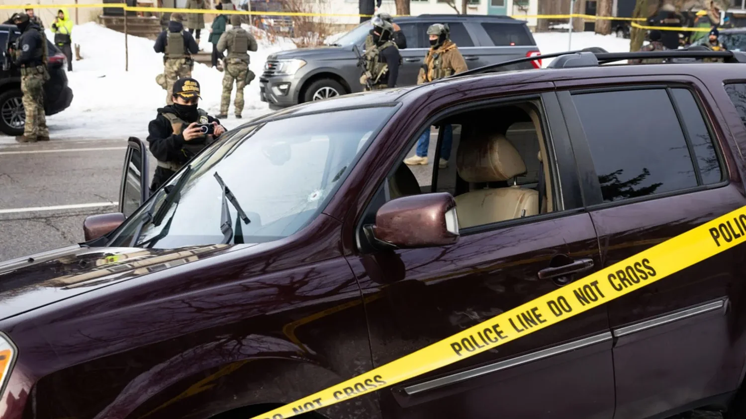 ICE officer kills a Minneapolis driver in a deadly start to White House’s latest immigration operation
