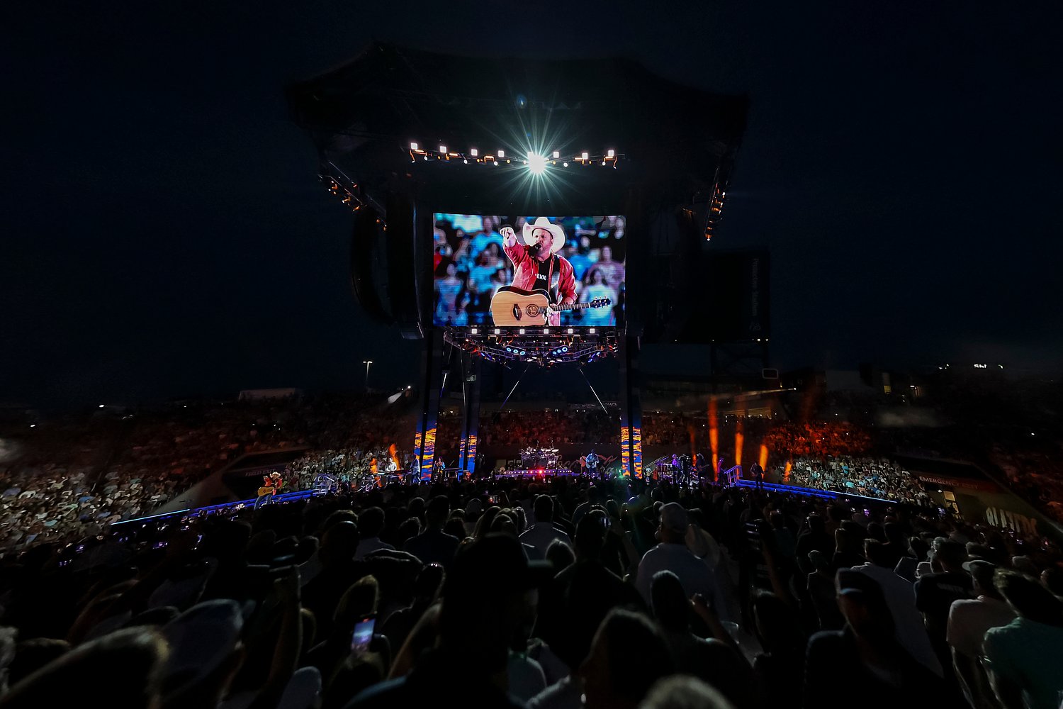 Country icon seeking $2 billion deal that could make him richest musician in the world
