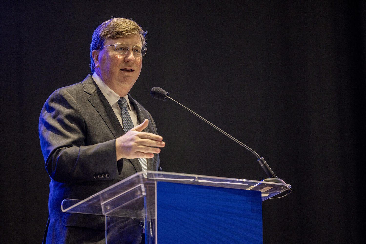 Pediatricians, lawmakers plead with governor to step in as SNAP benefits end