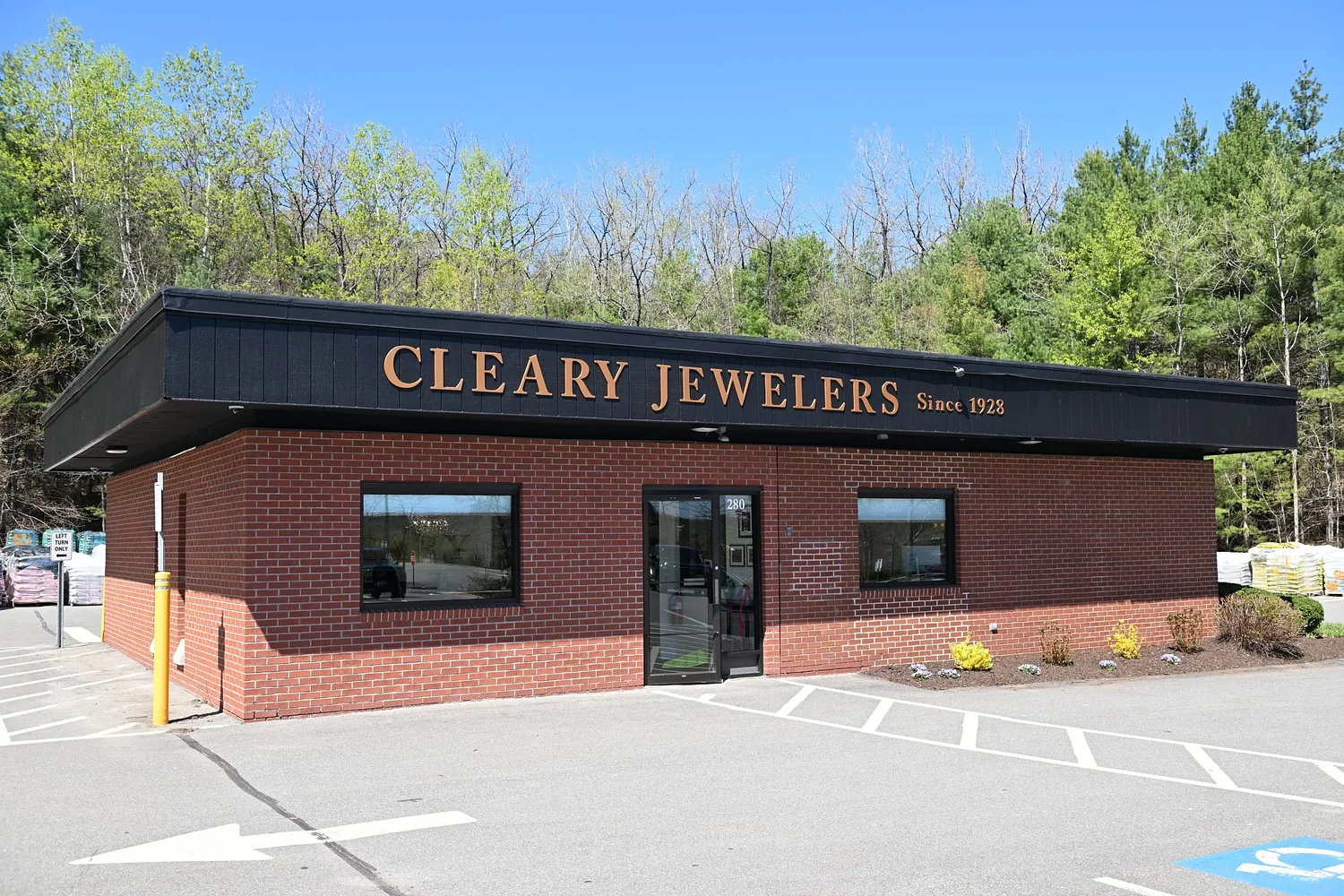 'It's so much more than jewelry': Cleary Jewelers reopens in Home Depot plaza in Greenfield