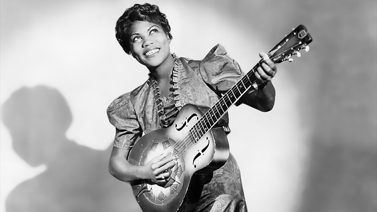 1945: Sister Rosetta Tharpe hits the R&B charts