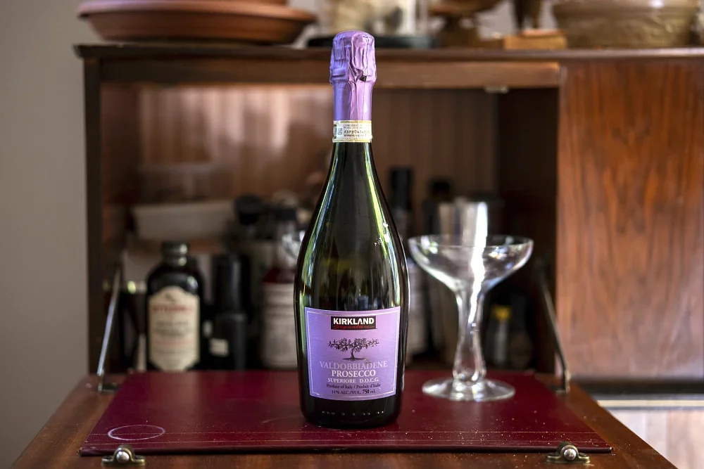 Risc de explozie al sticlelor de Prosecco: aproape 1 milion retrase de pe rafturi