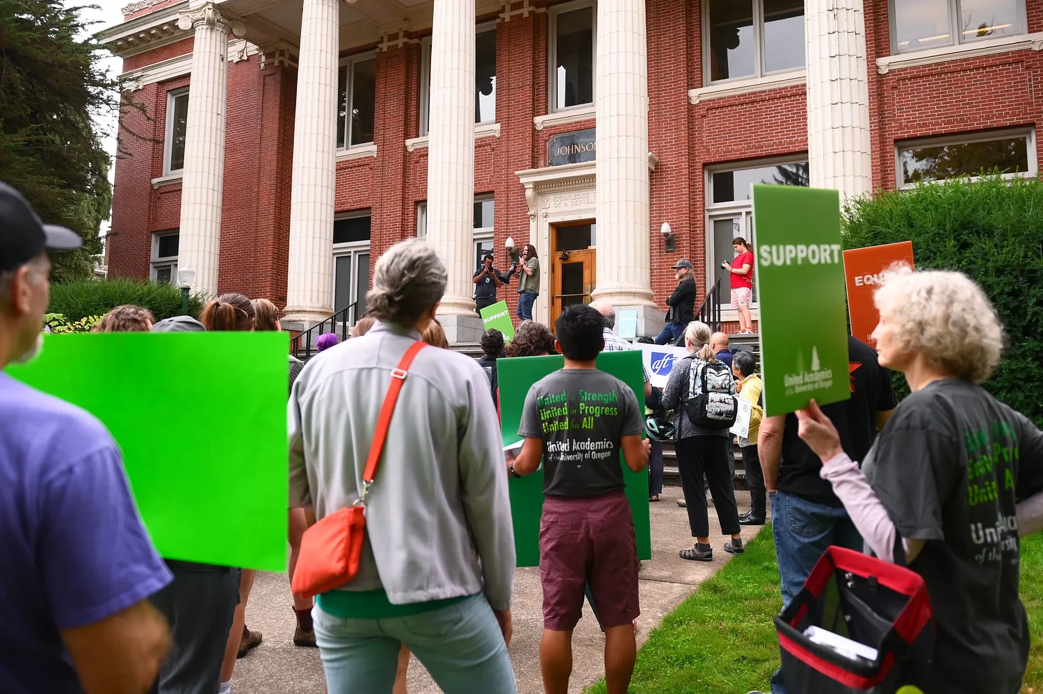 Faculty press UO leaders, protest over looming layoffs
