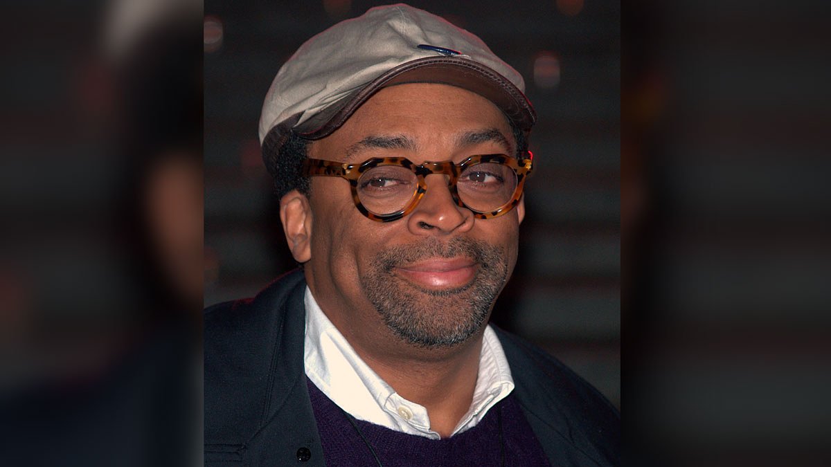 1957: Filmmaker Spike Lee was born in Atlanta