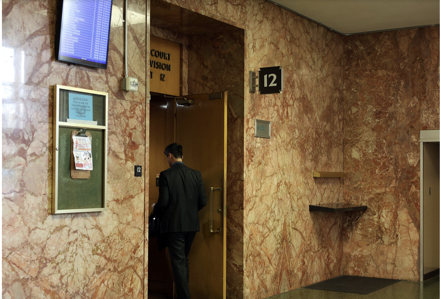 Joven de 16 años recluido en la cárcel de adultos de S.F. casi 3 semanas