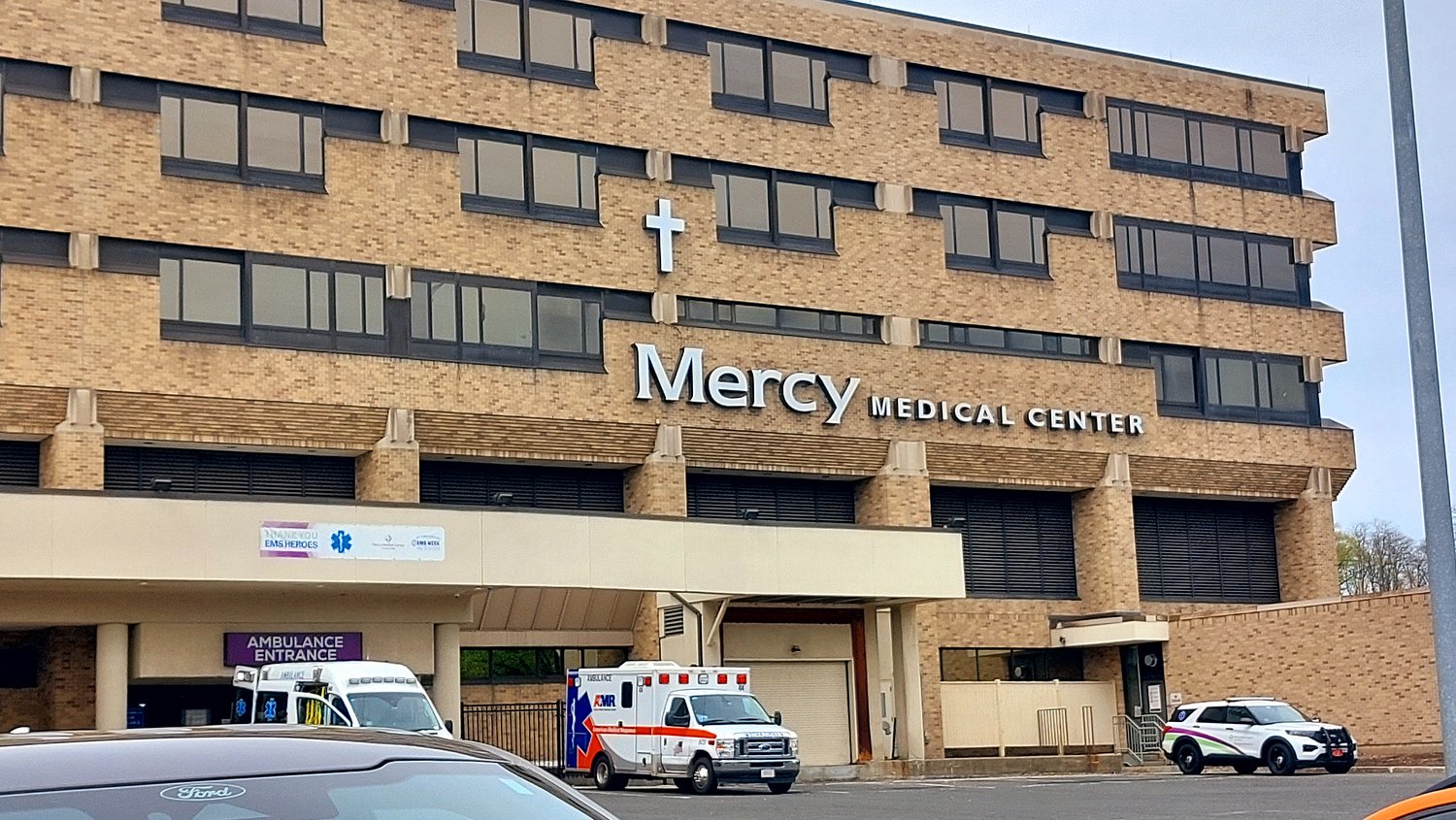 State told Mercy Medical Center to sell; Baystate proved to be only bidder