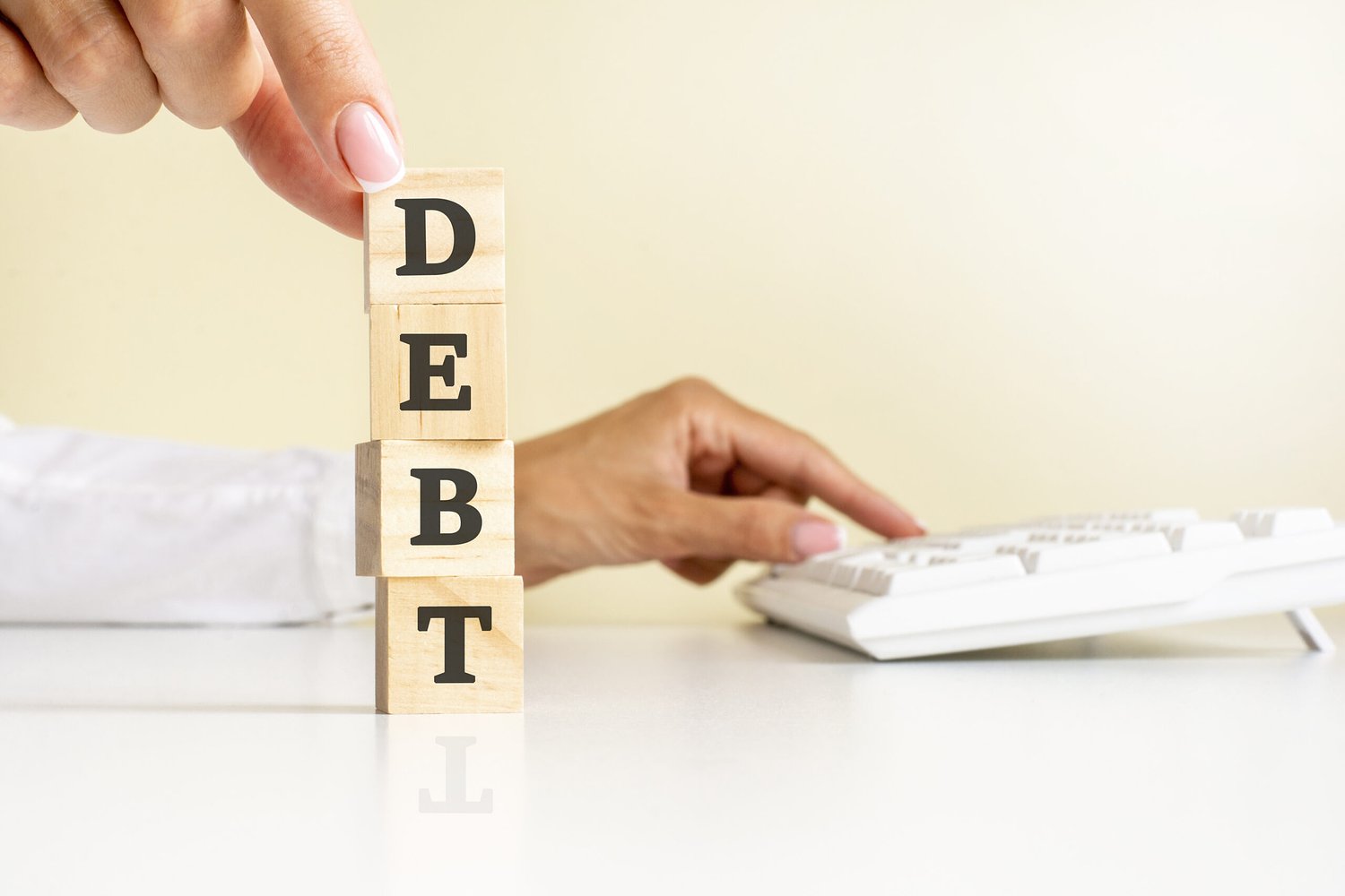 How to use the debt snowball method to pay off debt