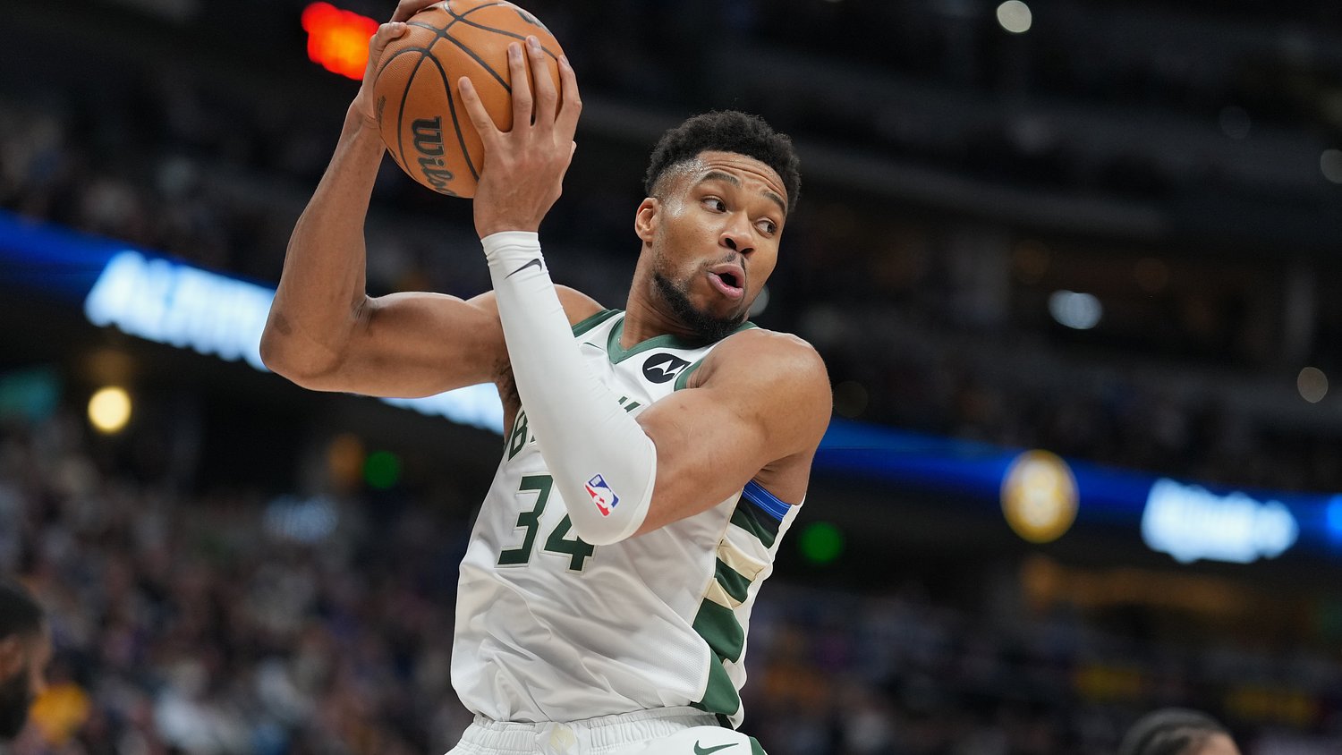 NBA insider adds new wrinkle to Giannis Antetokounmpo to Celtics trade rumors