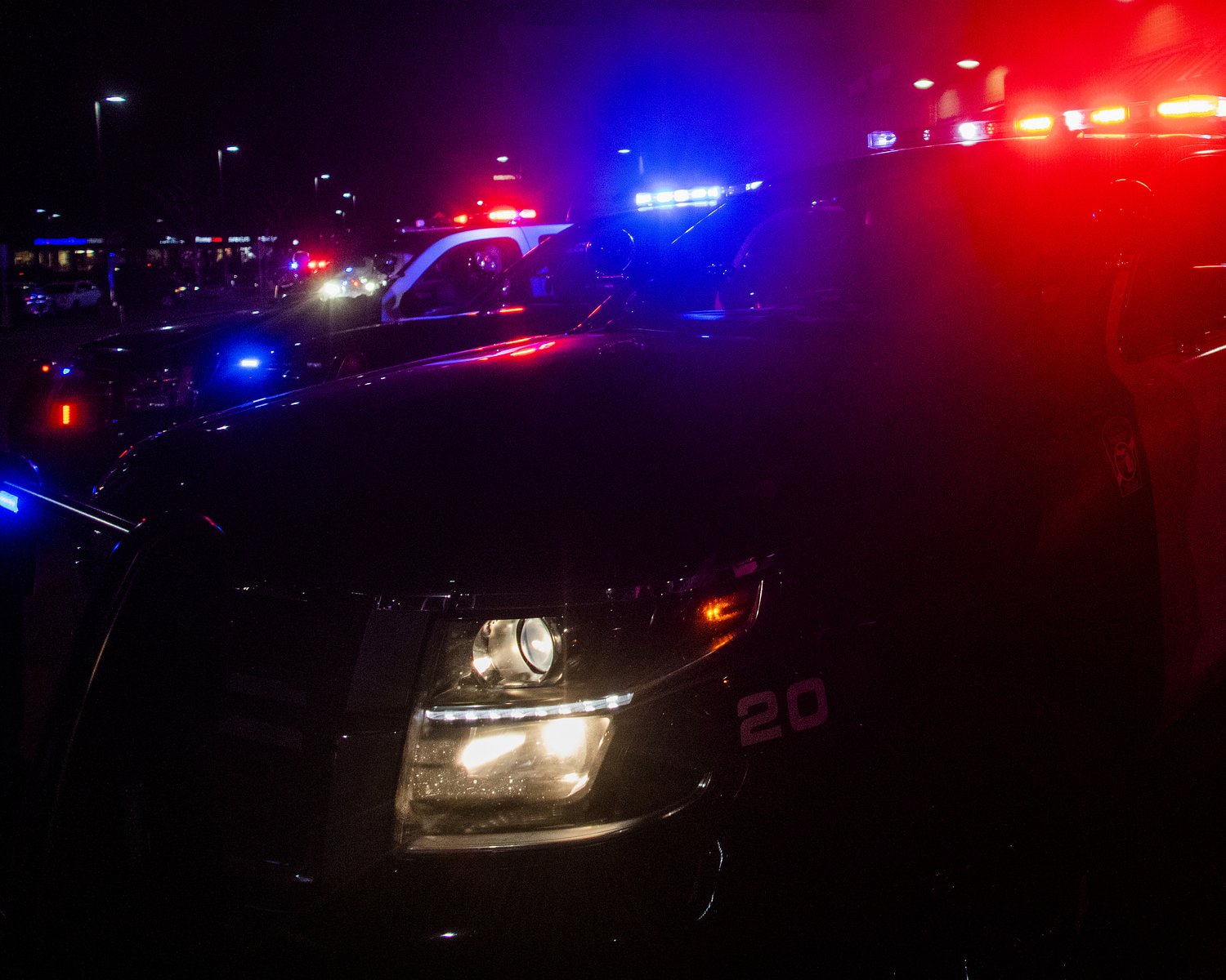Man dies after vehicle plunges into pond outside Grand Blanc Township hospital