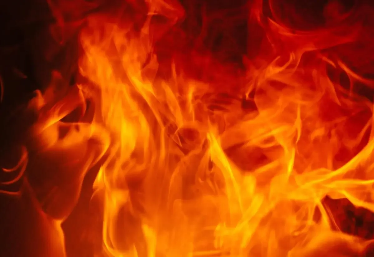 Man dies after Maine house fire