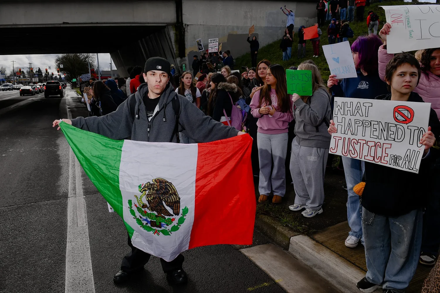 North Eugene High School students walk out to protest ICE actions