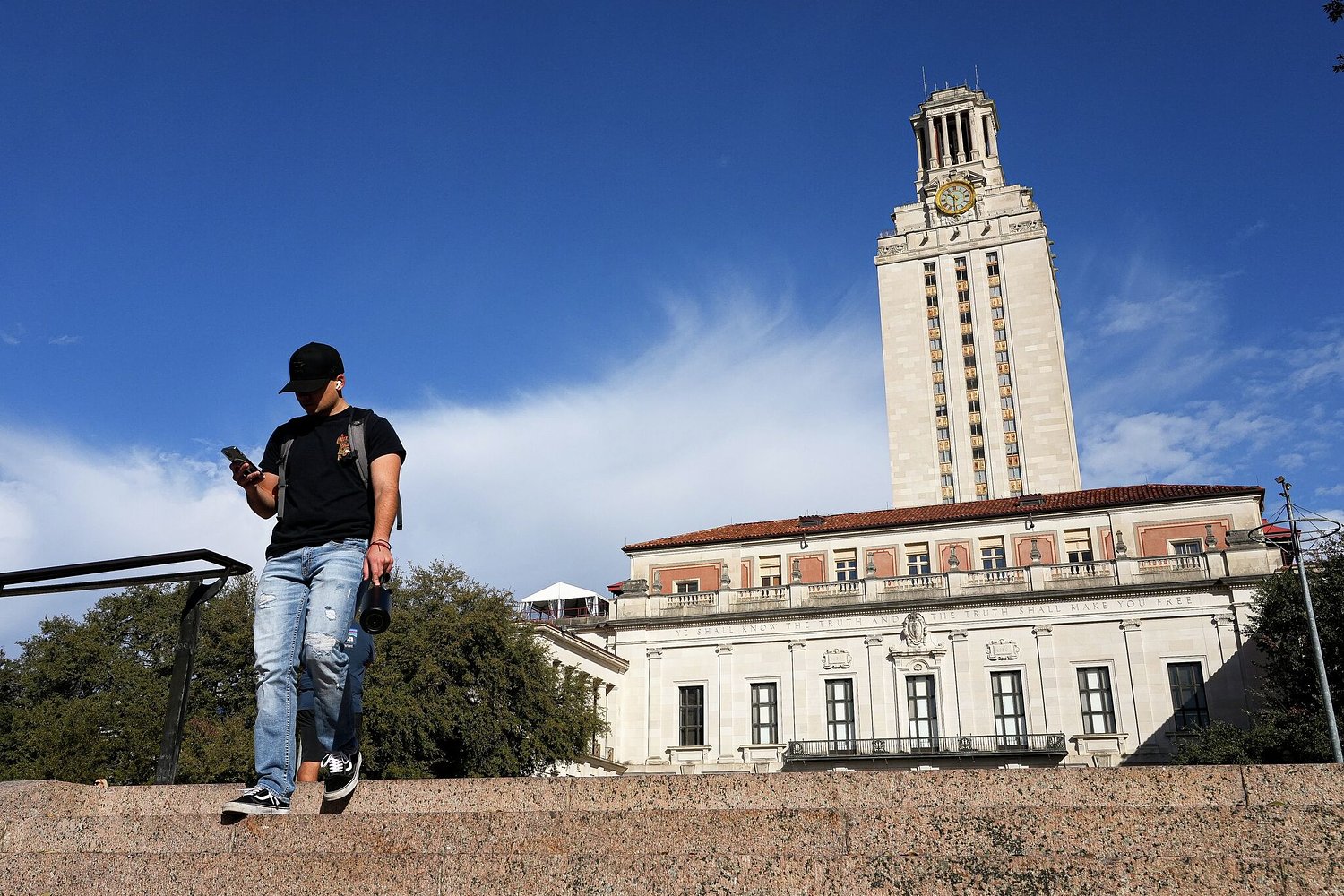 UT's restructuring makes Texas less inclusive and more divided