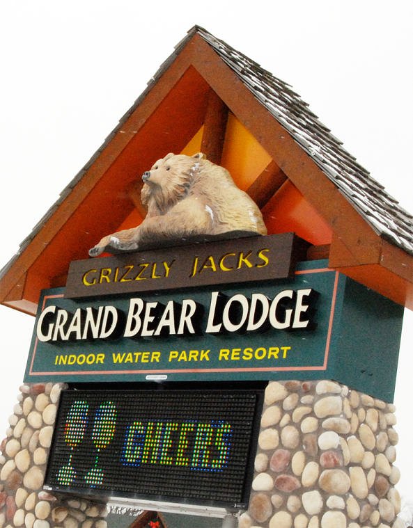 Grand Bear to cut ribbon on villas rebuilt after 2022 fire