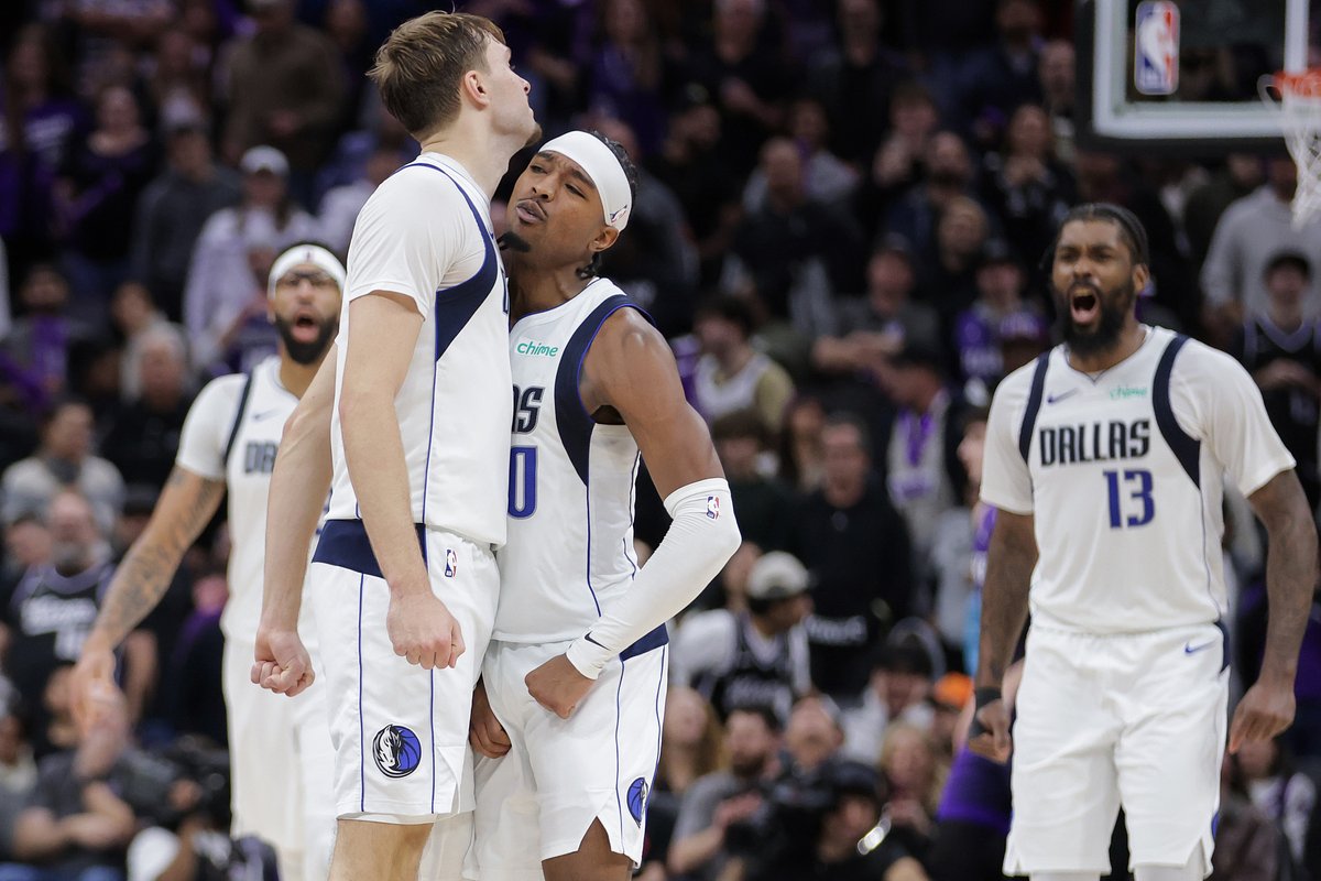 Cooper Flagg plays through injury scare to lead Mavericks over Kings
