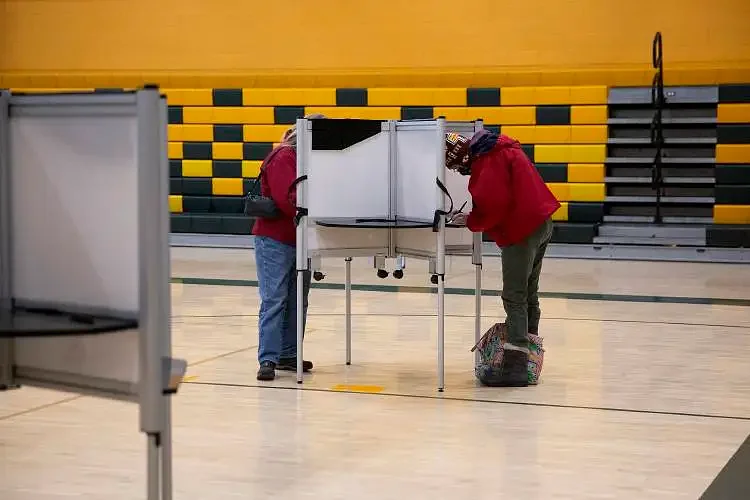 Royalton voters to decide on moratorium for AI and crypto data centers