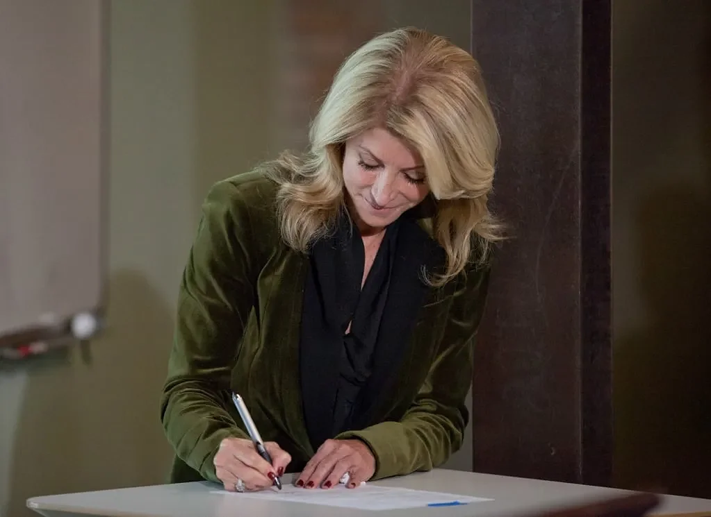 Rep. Al Green switches congressional districts in bid for reelection