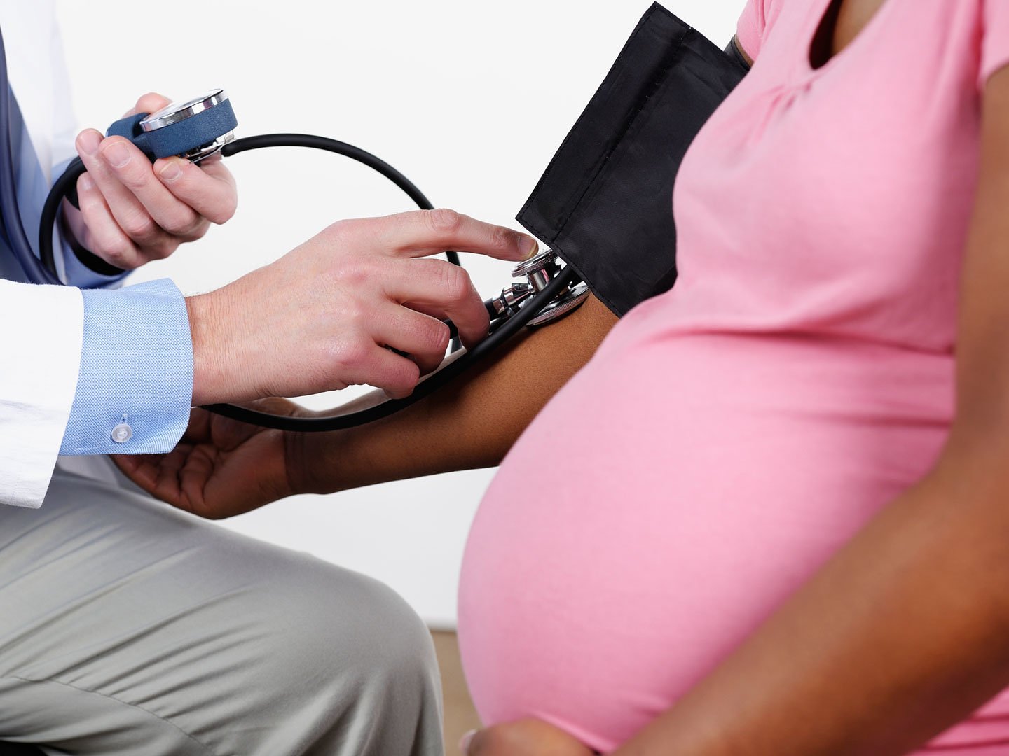 BPA exposure triggers dangerous pregnancy symptoms in mice, new study reports