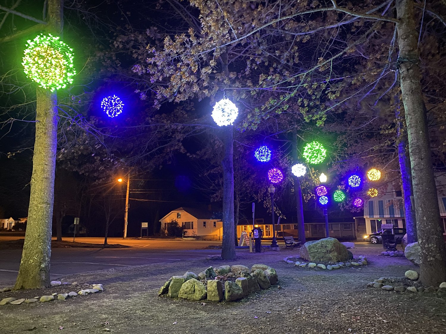 Versant Power sponsors community lighting installation in Downtown Ellsworth