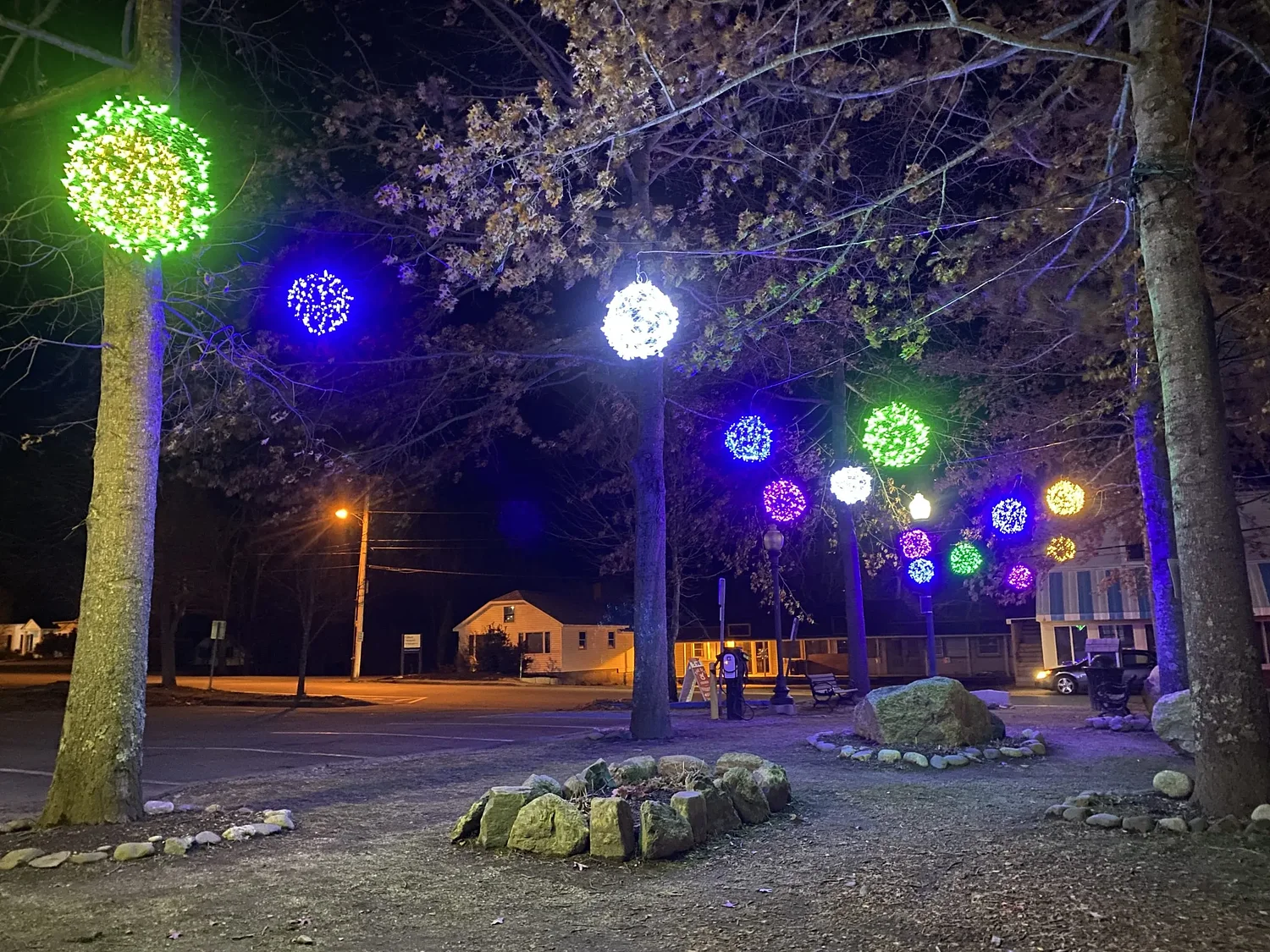 Versant Power sponsors community lighting installation in Downtown Ellsworth