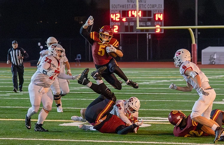 O'Dea Advances In 3A Playoffs With 56–14 Win Over Snohomish