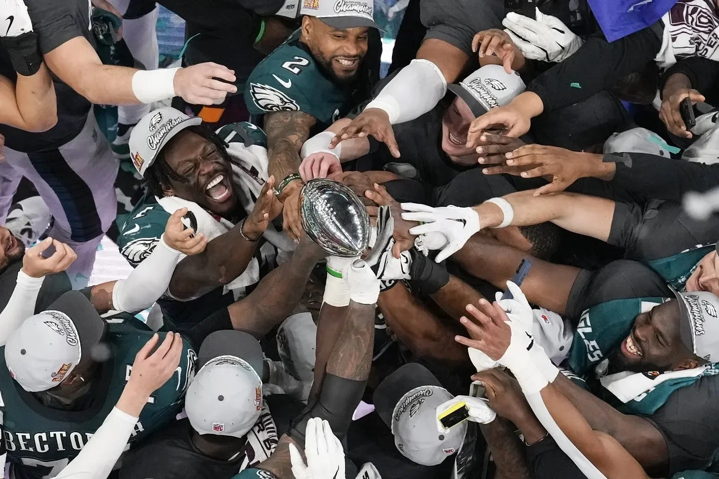 Eagles deny the Chiefs a Super Bowl three-peat with dominant defense in 40-22 rout