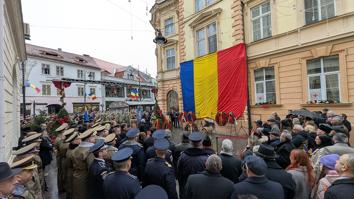 Depuneri de coroane la Sibiu cu ocazia Zilei Naționale a României: Astrid Fodor prezentă la eveniment / foto