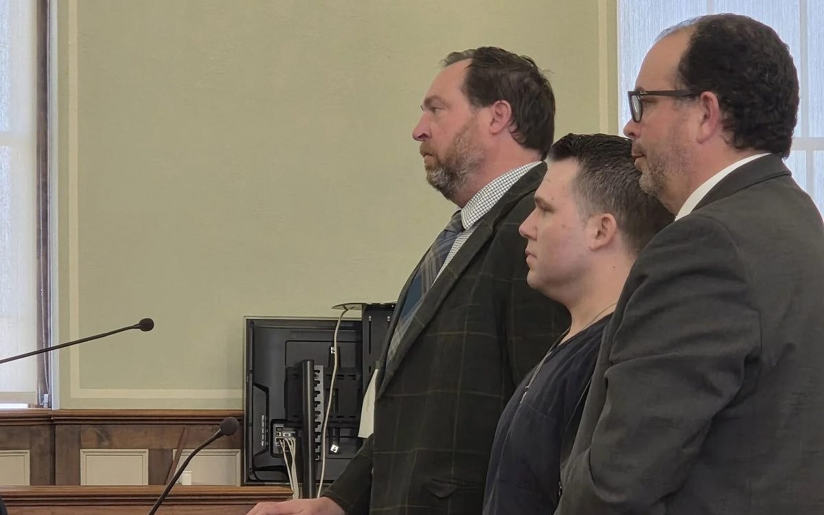 Man sentenced in Maine shotgun slaying