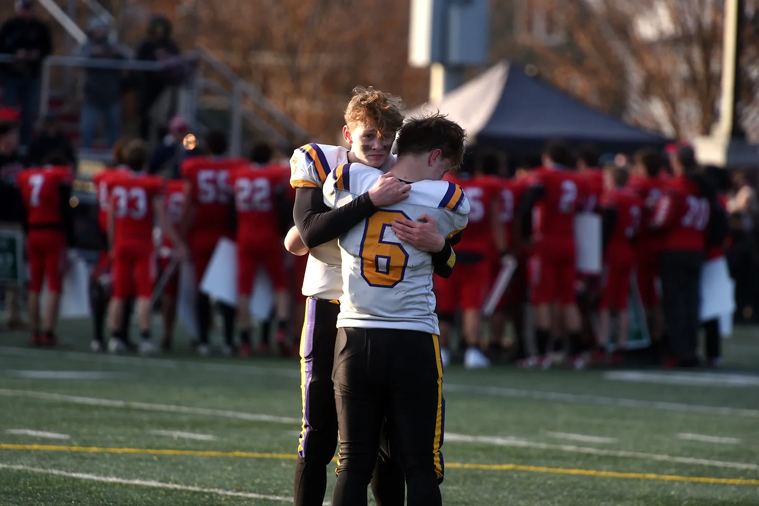 NHIAA D-IV football: Hillsboro-Deering reels off last 28 points to claim Mascoma’s throne