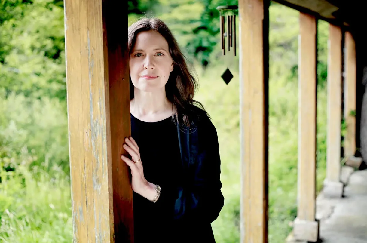 Sounds Local: She’s reflecting, but not slowing down: Sarah McQuaid embarks on packed U.S. tour with stop in Charlemont
