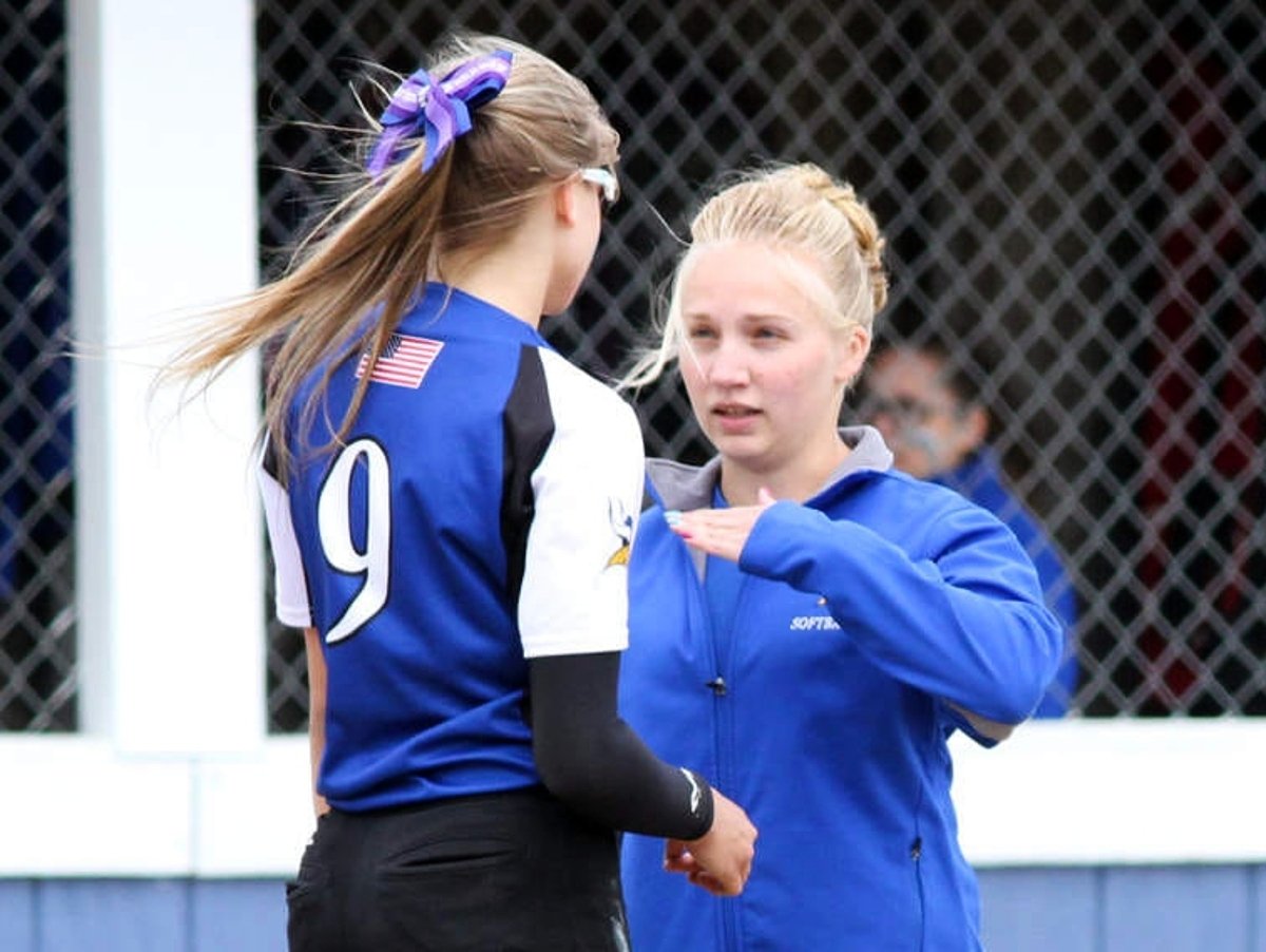 Searsport’s decision not to rehire softball coach draws outcry from players