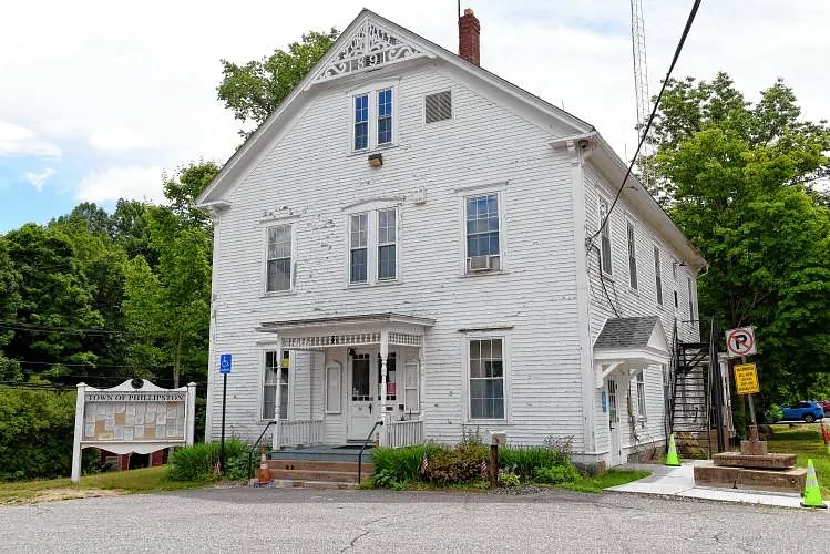 Phillipston Special Election Thursday to decide on roof repairs