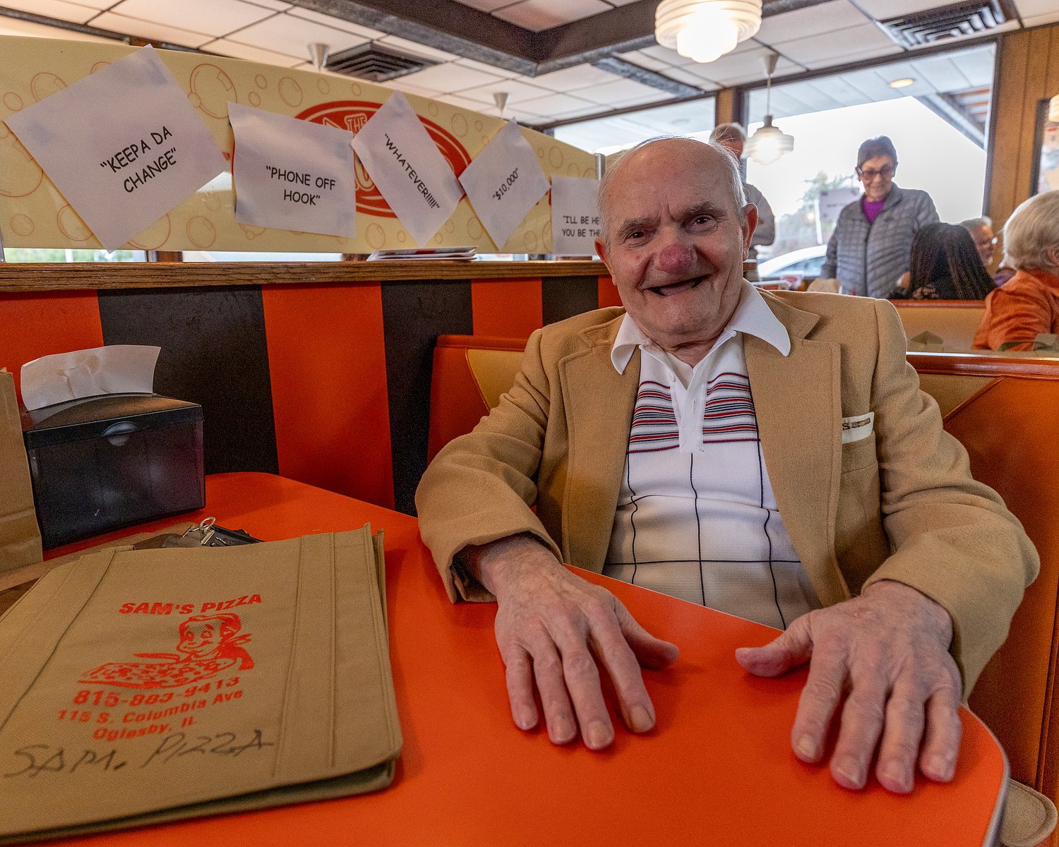 Oglesby community turns out to celebrate Sam Leone on National Pizza Maker Day