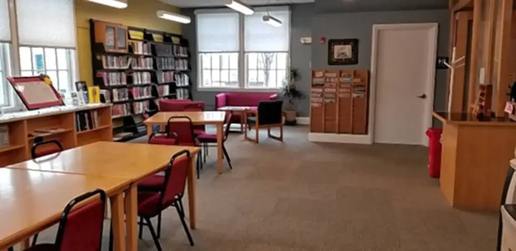 New Salem may expand library director's hours