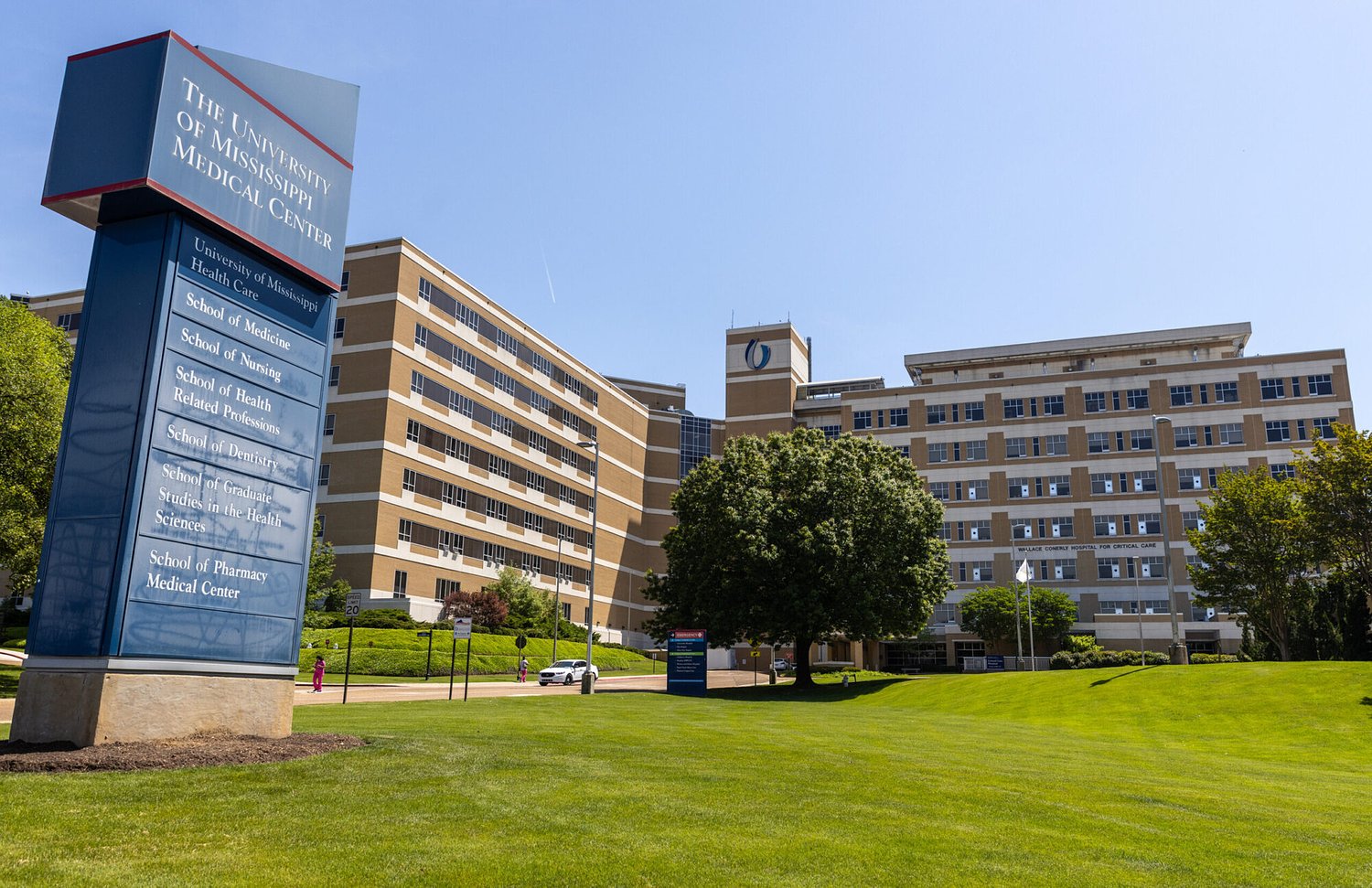 UMMC raises money to build new $250M cancer center, seeks funding from Legislature