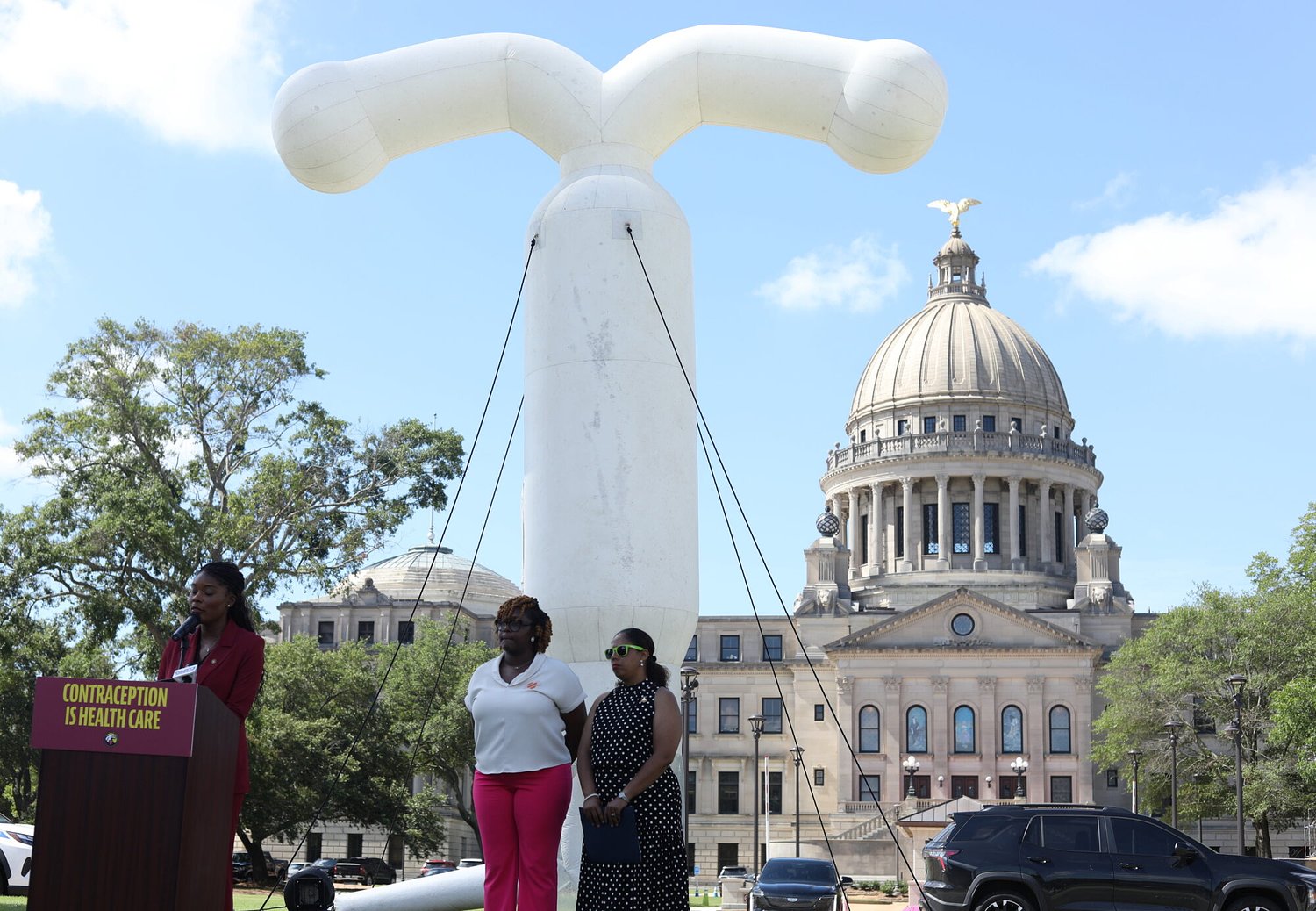 Group displays 20-foot IUD near Mississippi Capitol to advocate for contraception access