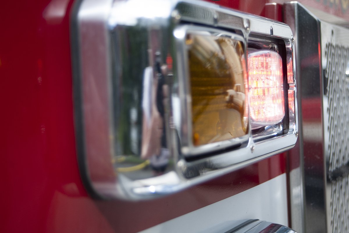 Woman dead, man critically burned in Hiram house fire