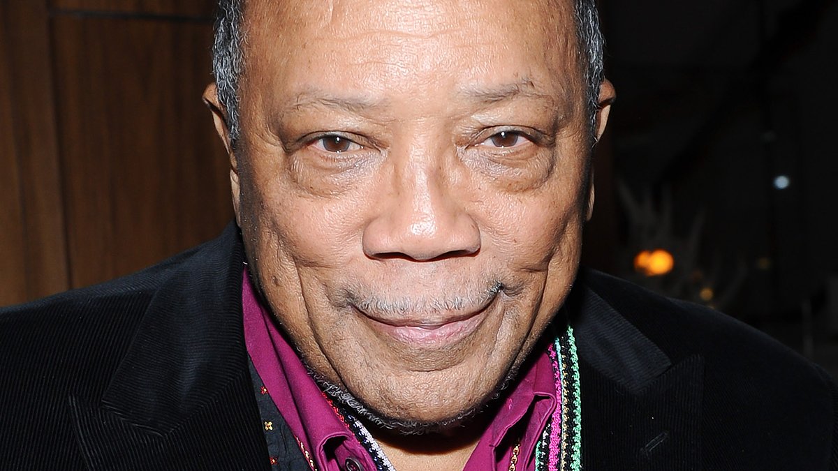 1933: Quincy Jones was born in Chicago