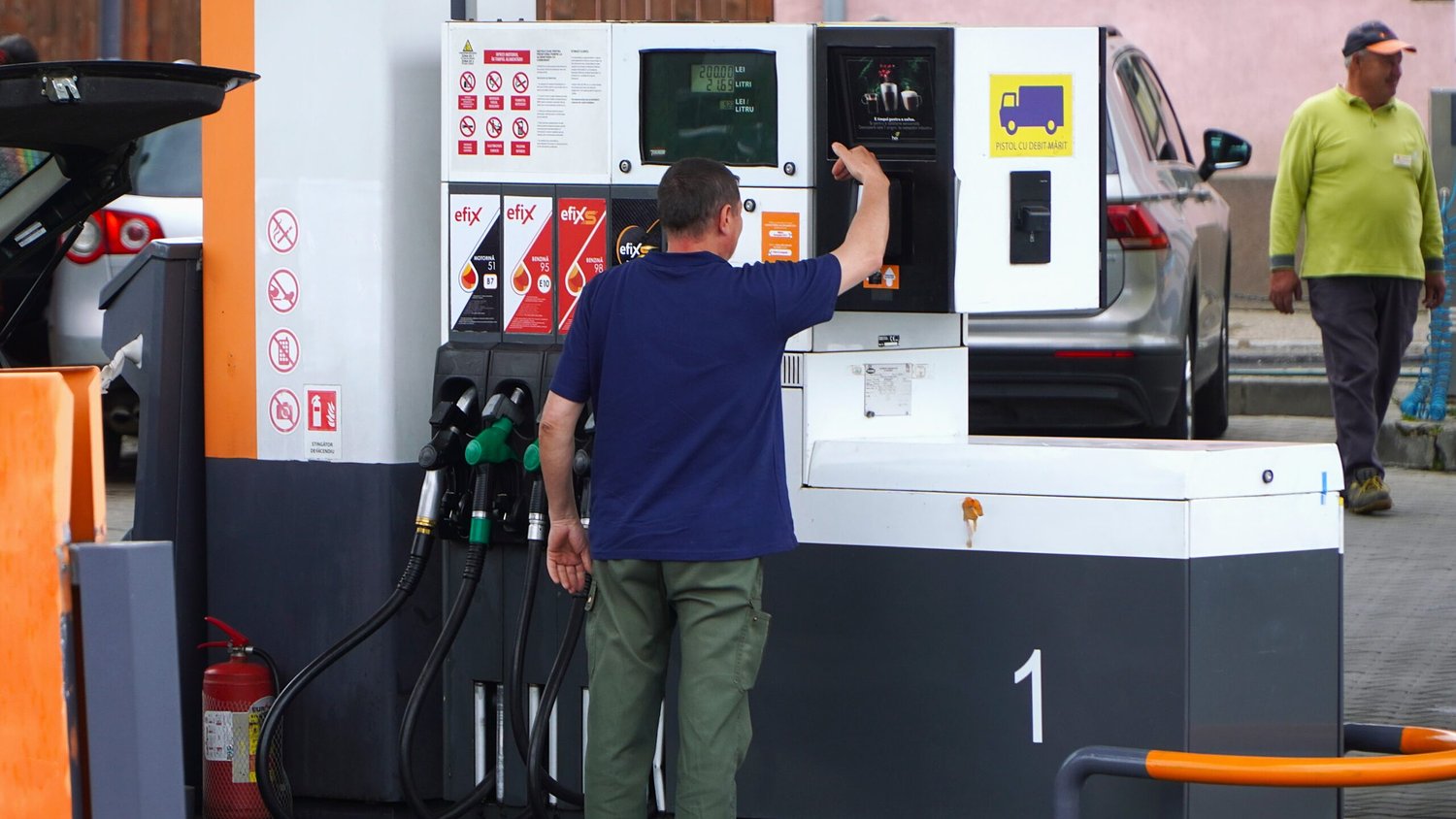 Prețurile la carburanți cresc din nou: cât costă acum benzina și motorina la Sibiu