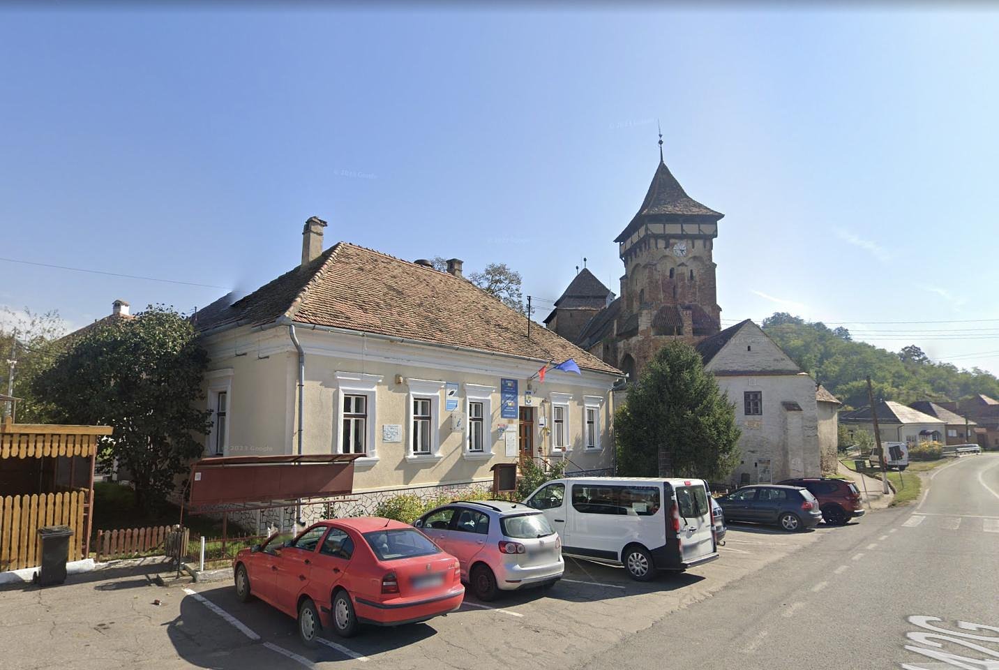 Jaf ca-n filme la Primăria din Valea Viilor. Hoții au fugit cu seiful cu bani, în brațe: ,,Au intrat prin biroul primarului”