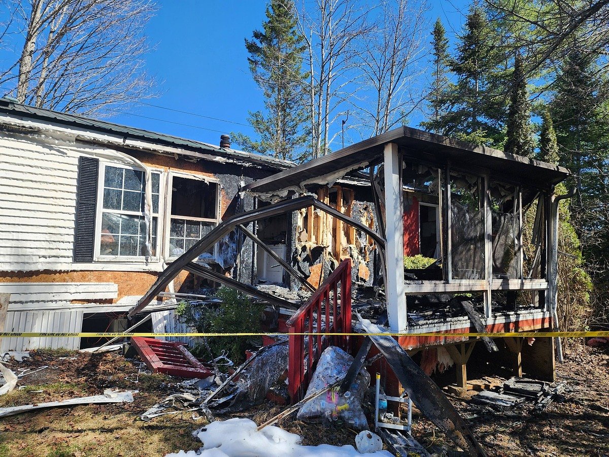 3-alarm fire damages Levant home, spreads to outbuilding
