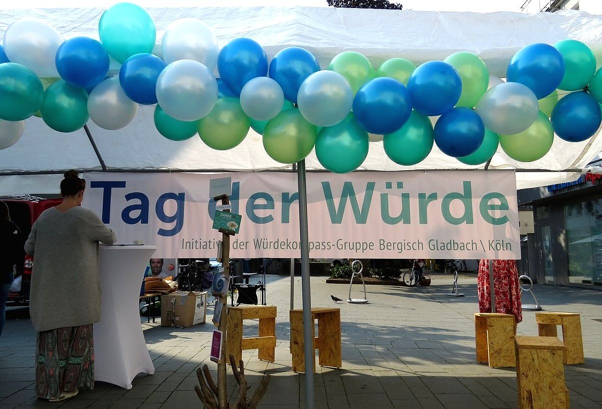 Würde als Kompass in Krisenzeiten