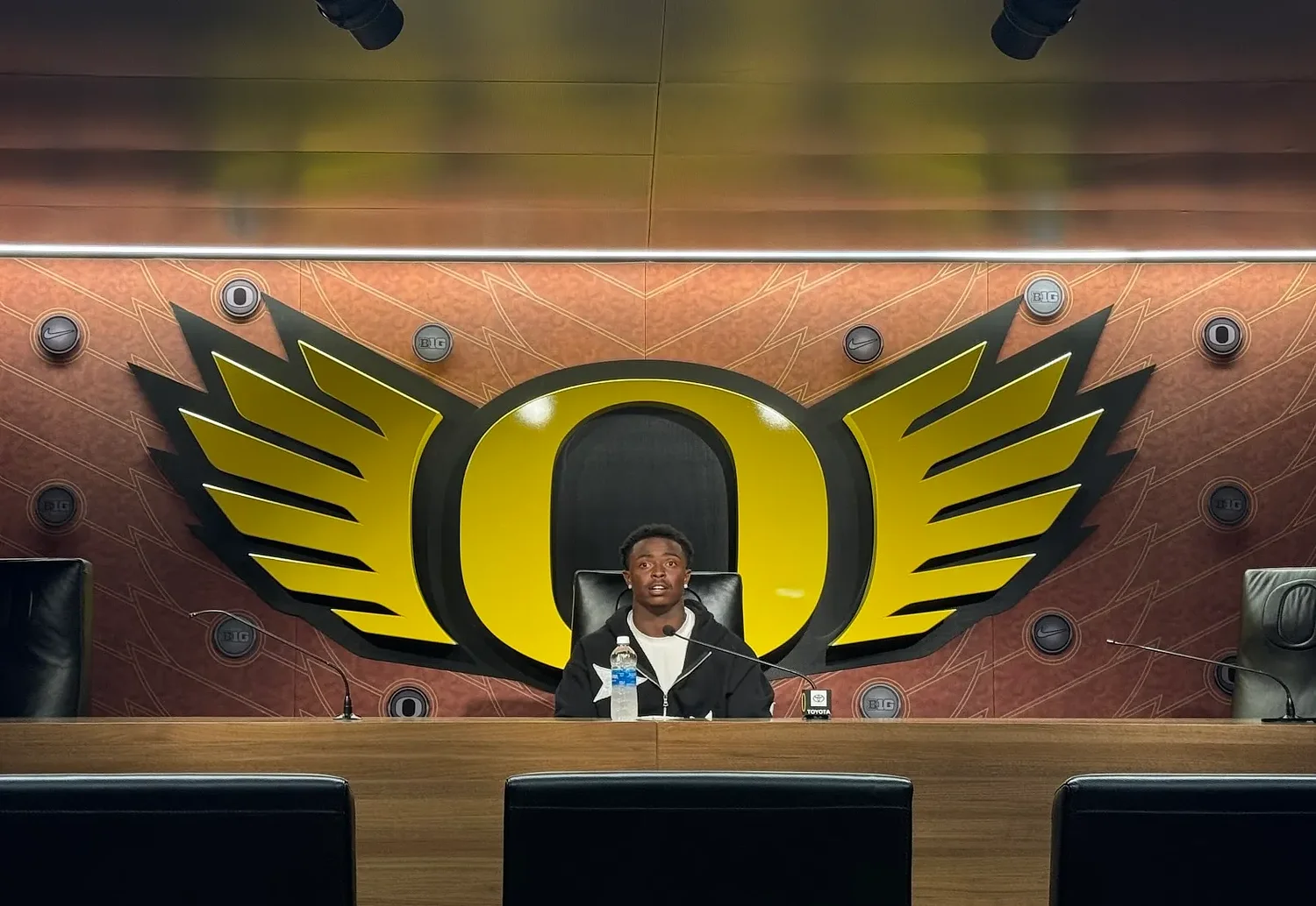 A fitter Da’Jaun Riggs gives Ducks a versatile option at running back